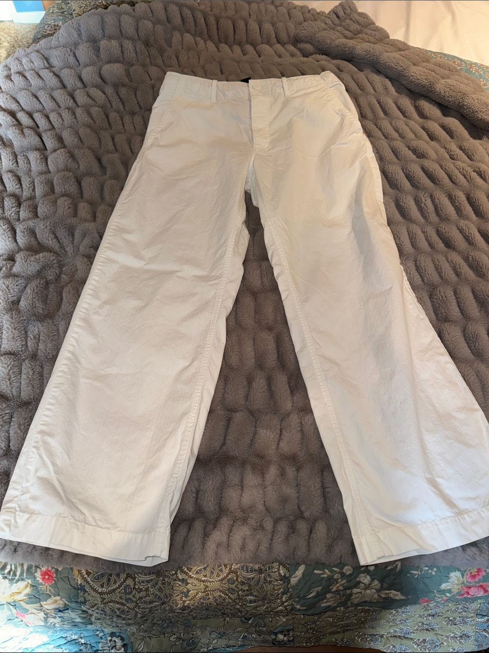 Gap Women’s White Straight-Leg Pants